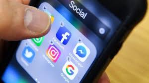 Bahaya Sosmed Bagi Rumah Tangga