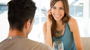 Ciri-ciri Wanita Introvert Jatuh Cinta